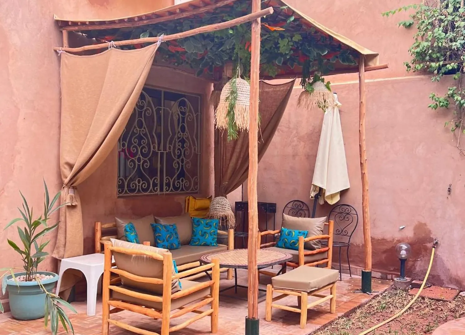 Luxurious Villa In Marrakech - Pool Marakeş